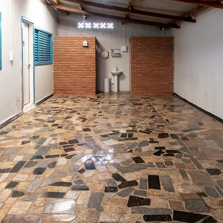 Pousada Roosevelt Quarto 03 - Pousada Central Prox Rodoviaria E Dist Industrial Otel Uberlândia Dış mekan fotoğraf