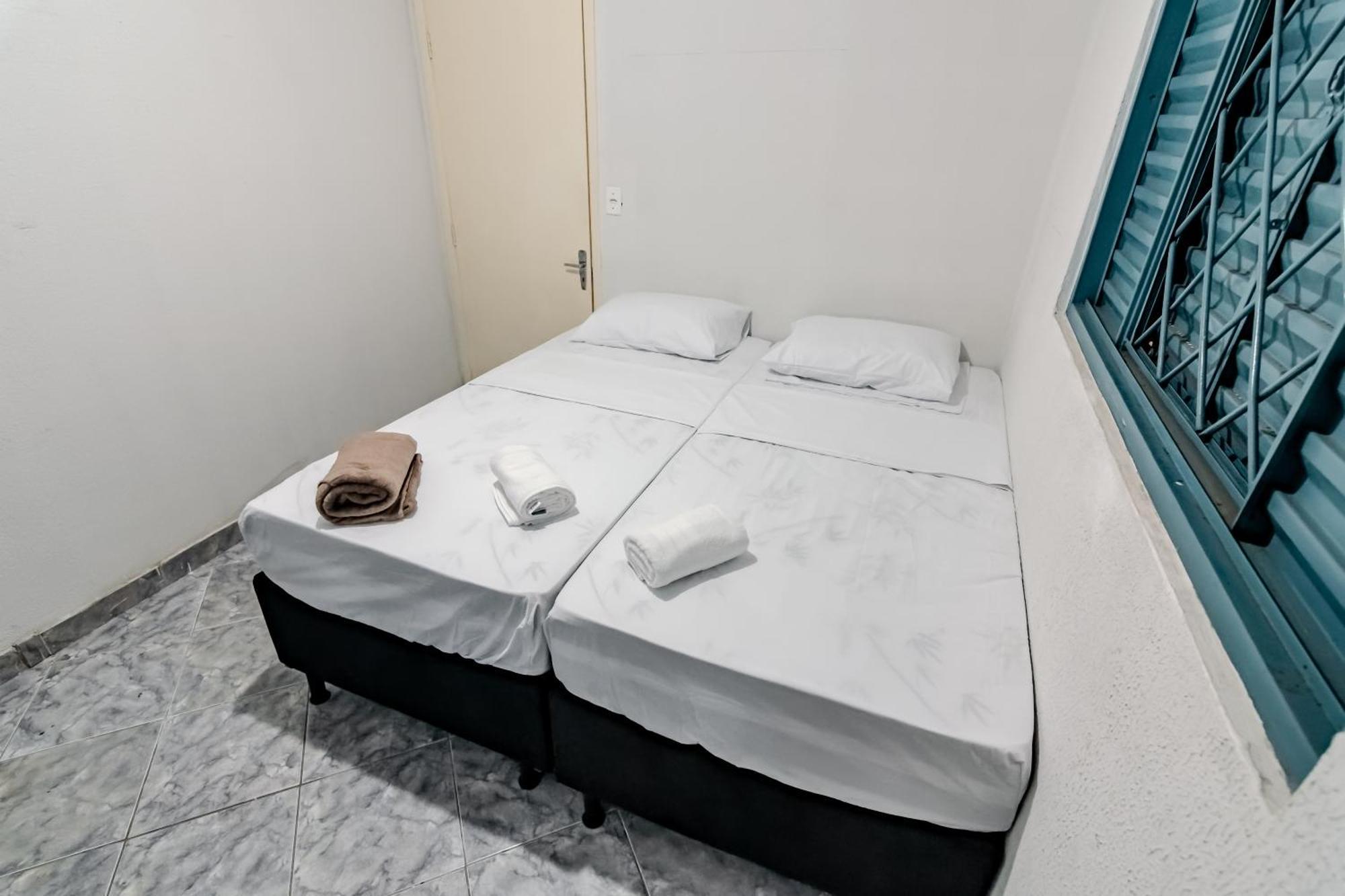 Pousada Roosevelt Quarto 03 - Pousada Central Prox Rodoviaria E Dist Industrial Otel Uberlândia Dış mekan fotoğraf